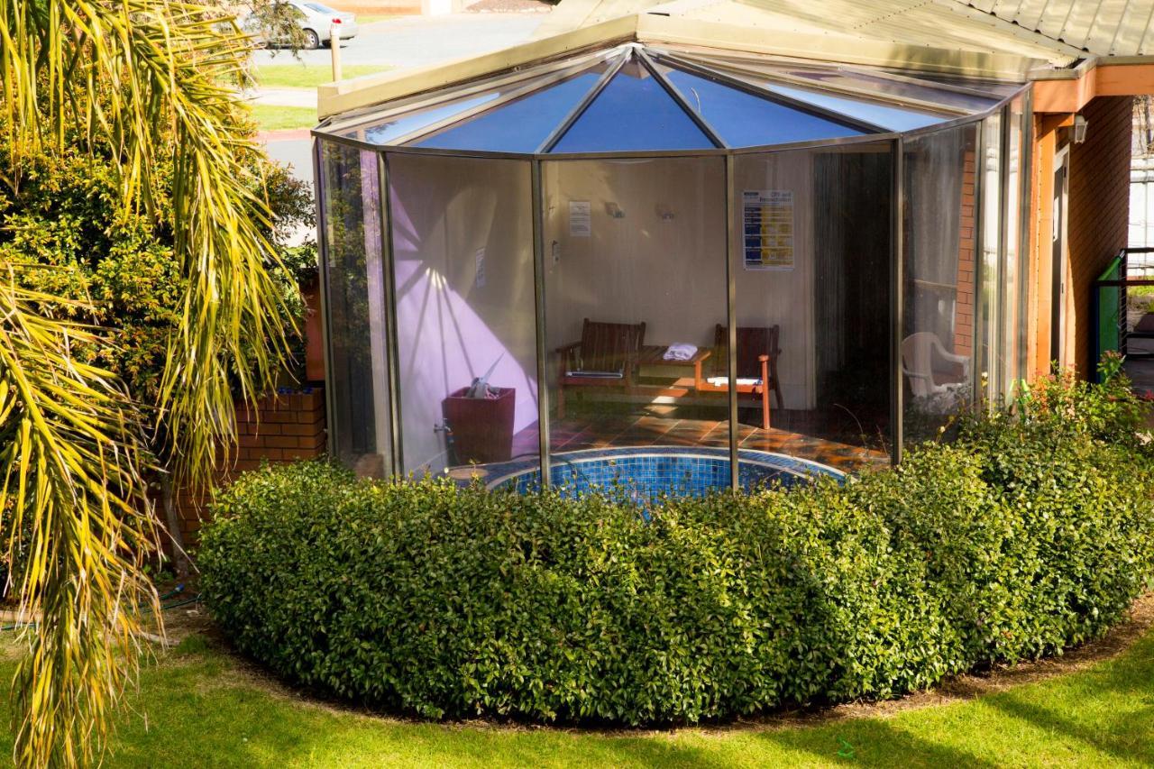 Crystal Fountain Motel Άλμπουρι Εξωτερικό φωτογραφία